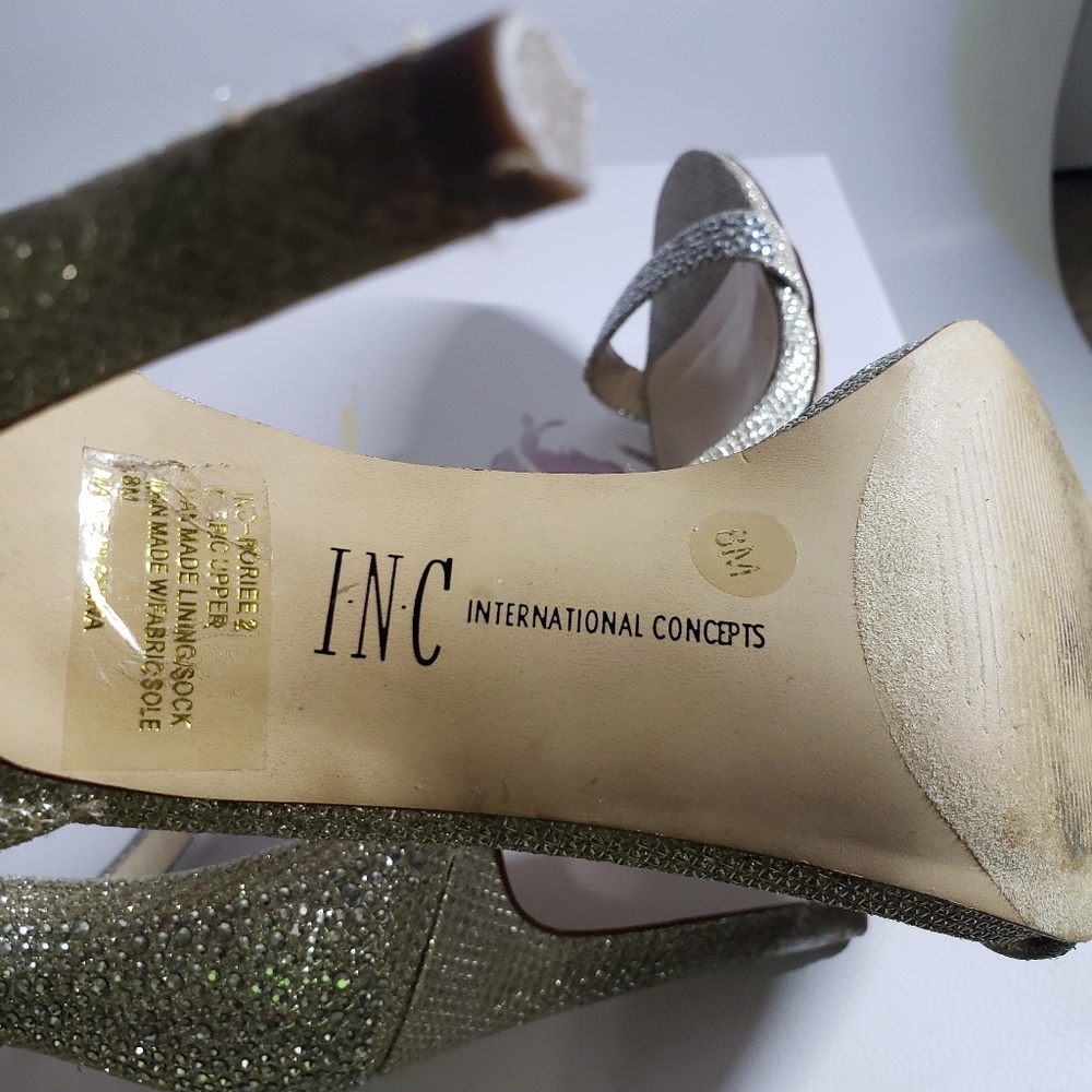 Heels - Picture 5 of 6